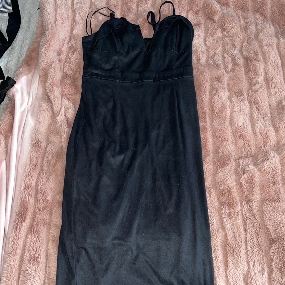 Black boohoo dress midi